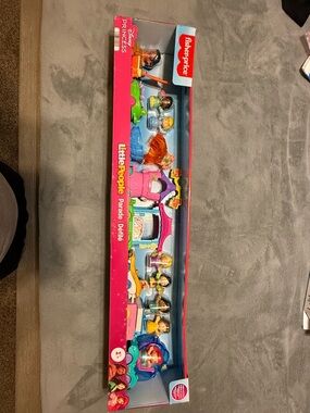 Fisher-Price Little People Princess Parade Set - Pink, Blue, Yellow